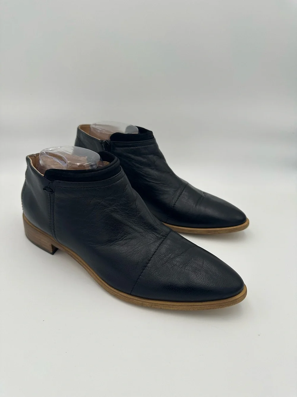 Avellini Women's Soft‎ Leather Pointed Toe Ankle Boots Size EU 40